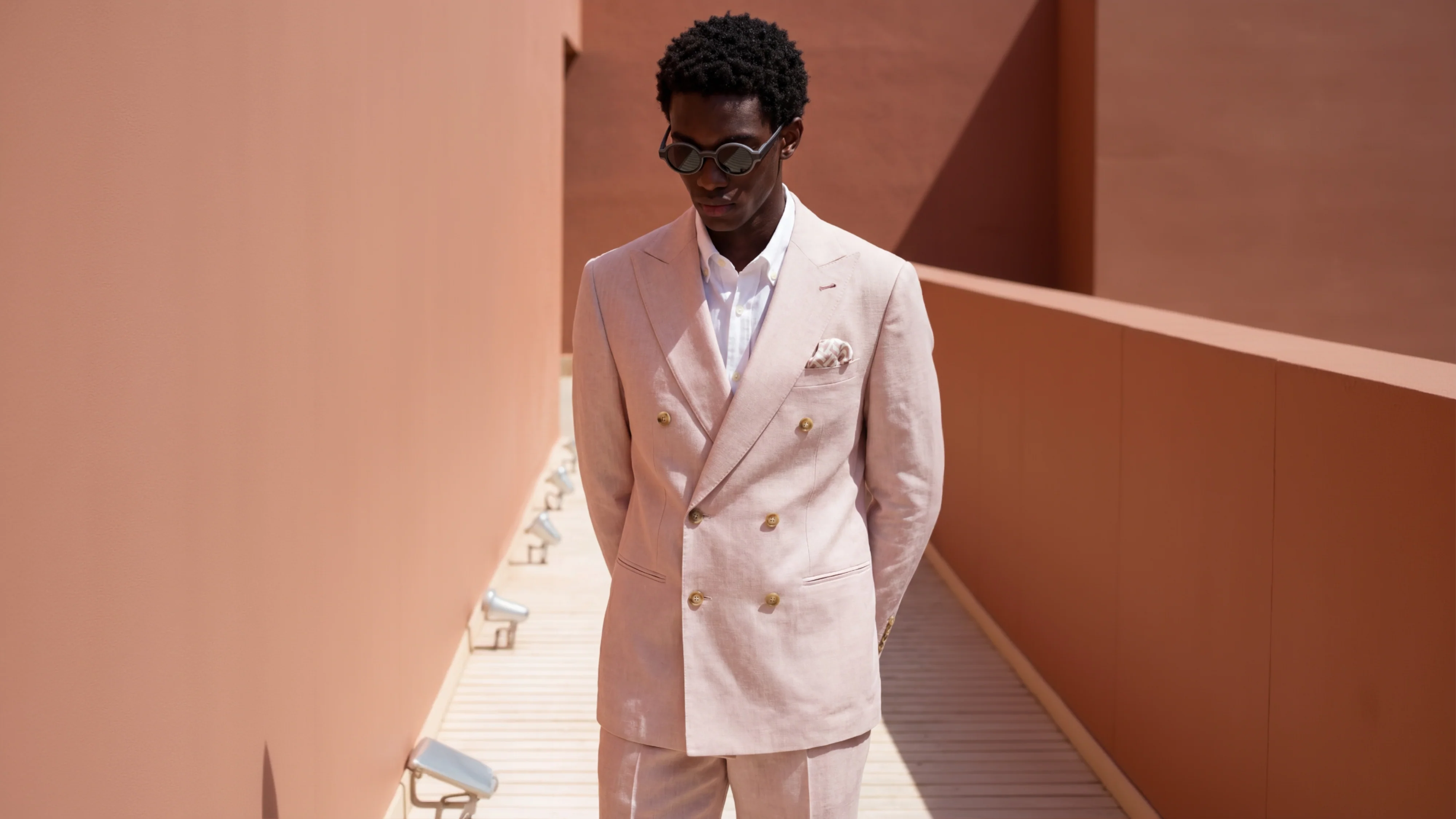 Command Attention in Masterful Tailoring